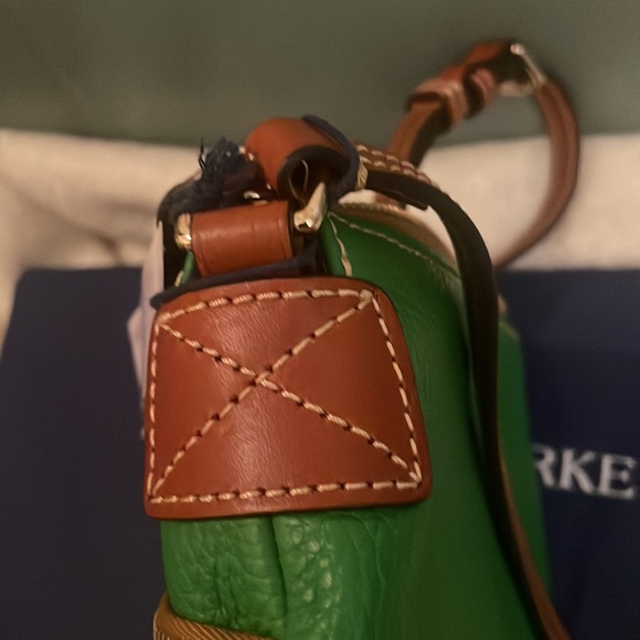Dooney&Bourke Kelley Green Pebbled Leather Crossbody.NWT🔹FIRM🔹 - Picture 13 of 13